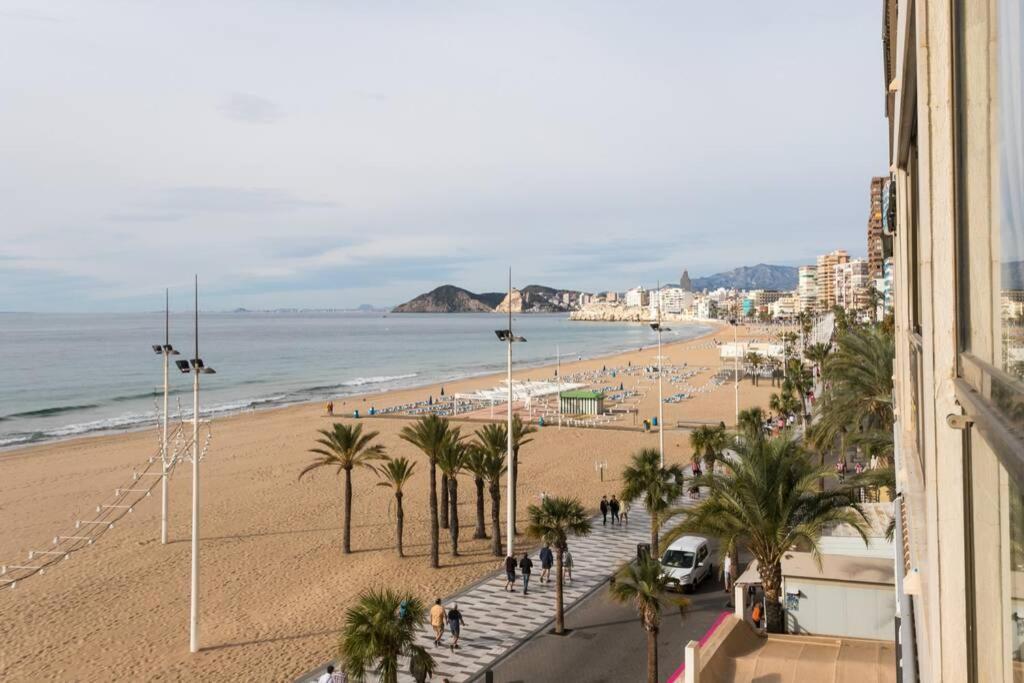 Seafront Luxury Levante Beach / Primera Linea Playa Levante Бенидорм Екстериор снимка